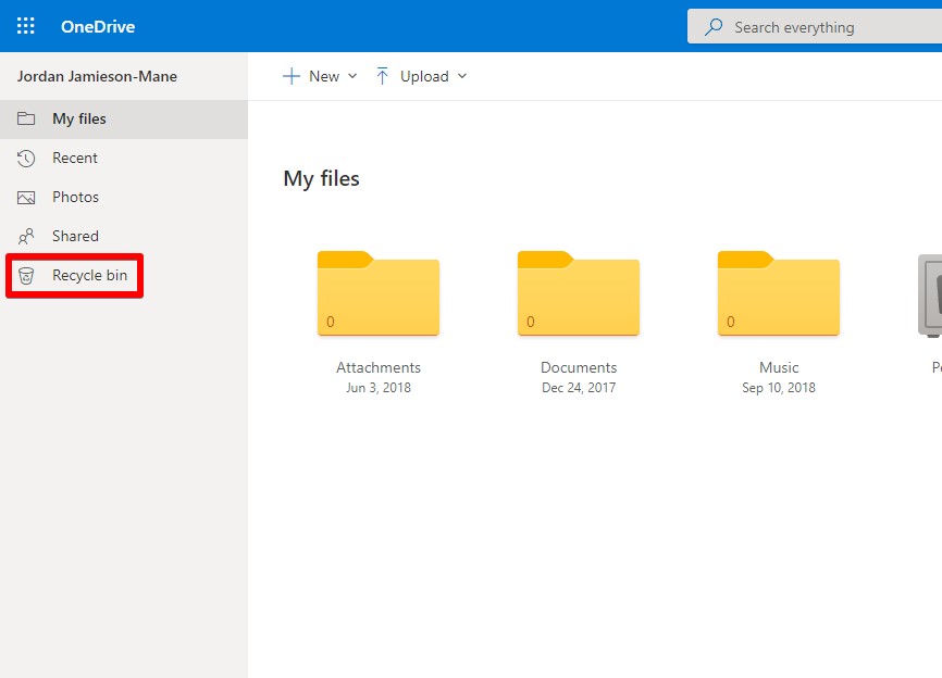 Accediendo a la Papelera de reciclaje de OneDrive.