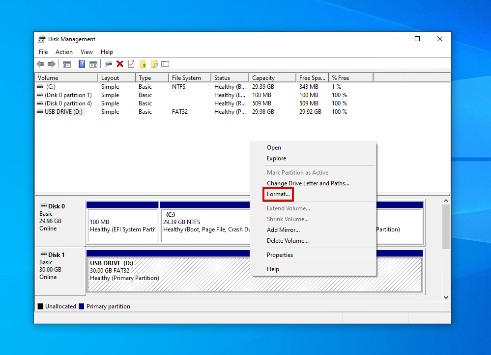 Formatting the USB drive with Disk Management.